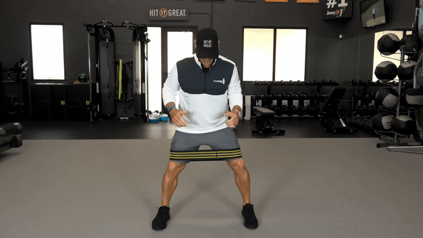 golf-fitness-stability-band-extended-squats
